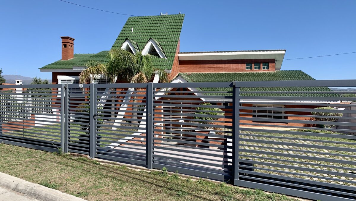 D5059B9F-0B95-43D4-B2DF-F8E3673AC502_1_201_a