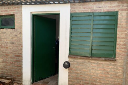 1AA0BD6F-5701-473E-9F43-31EC3CABA43E