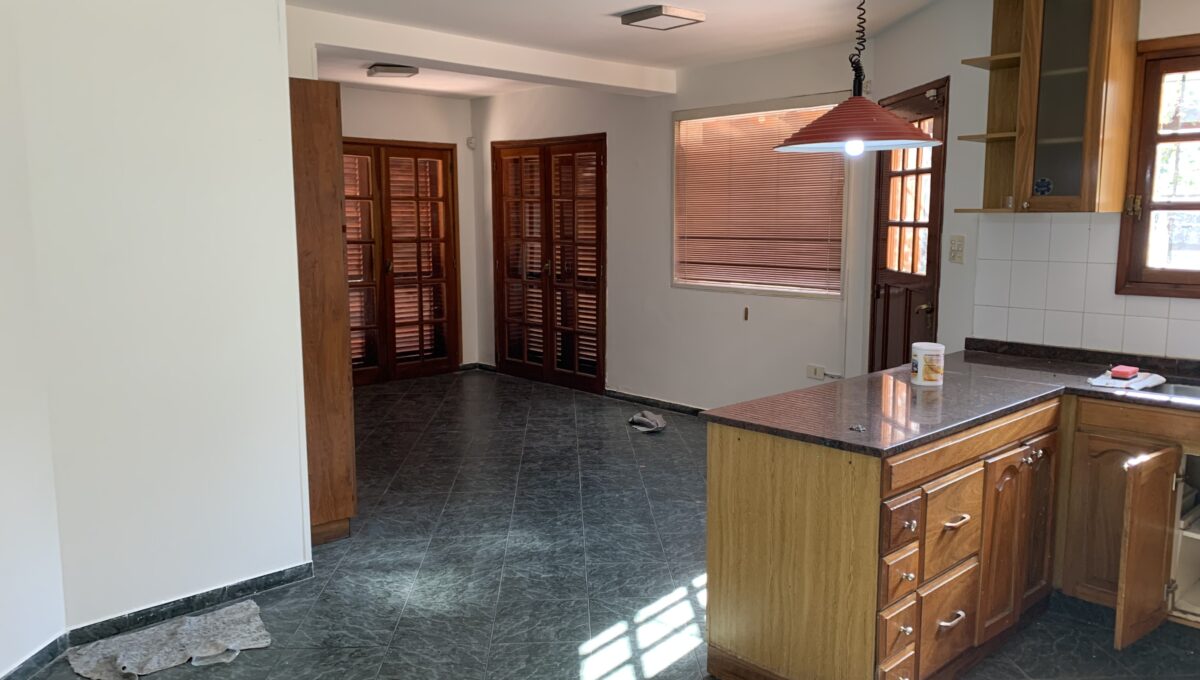 409A01B7-4A6D-4E52-882C-2D55976E221E