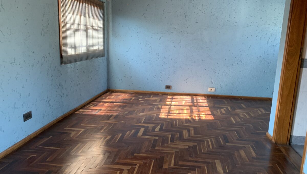 52F919A4-E77D-4257-9E52-09D1C2BF94F0