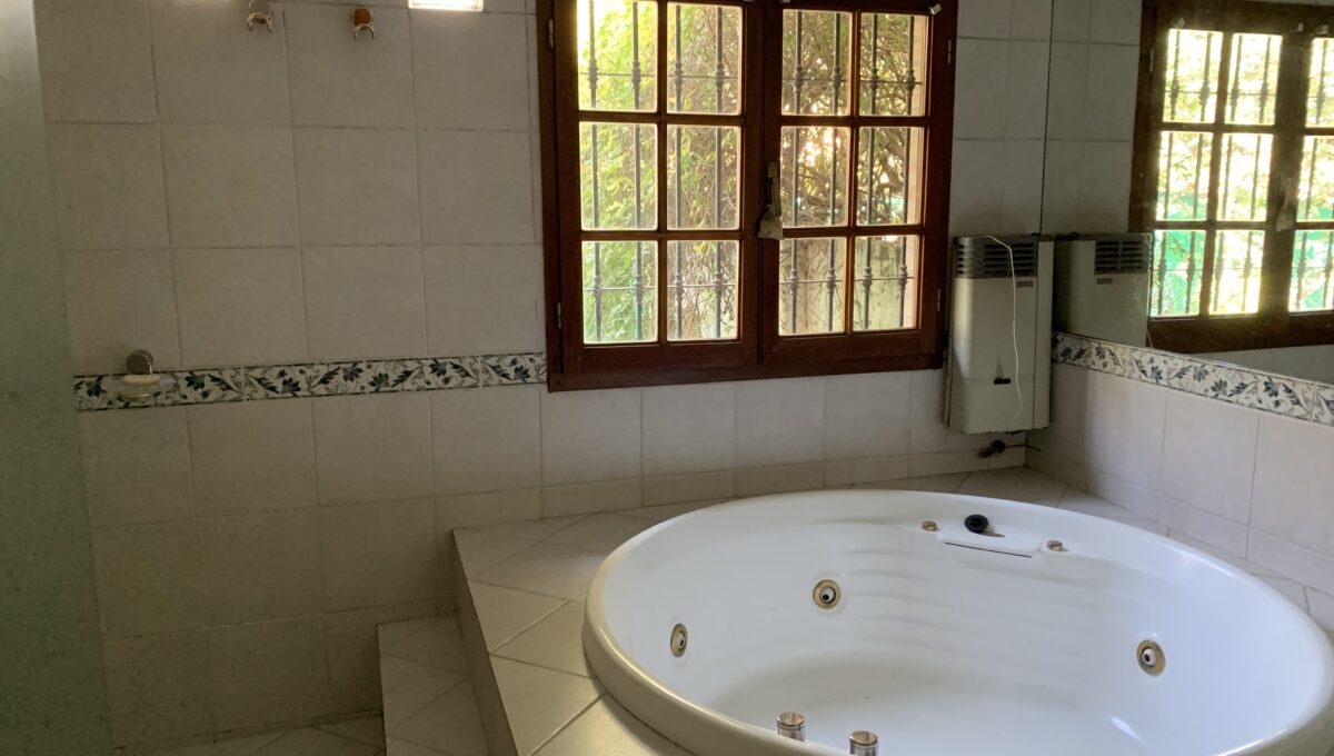 57517B96-9F22-4AF7-9B9F-6B48F55F1EBD