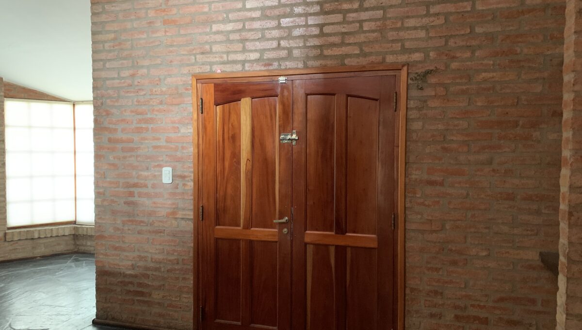 5919D619-46BB-48D9-A620-3208B1F7C3FA