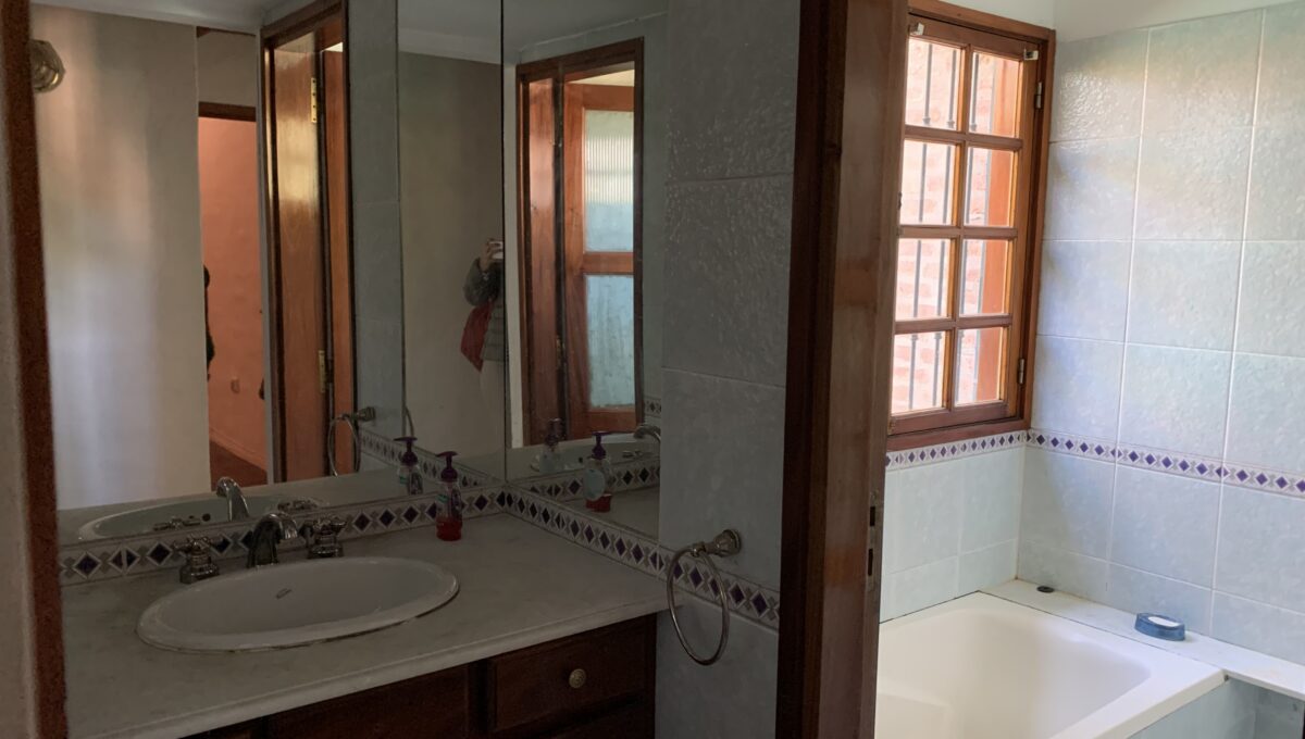 AA3F5B10-4FBF-4D8F-B5C0-20CC6B02287D