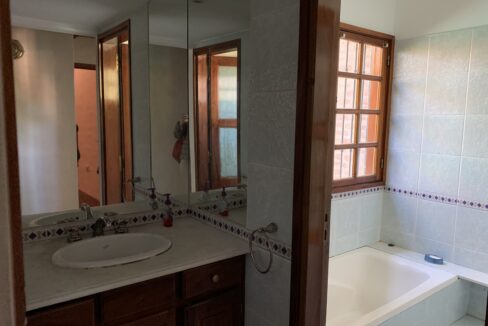 AA3F5B10-4FBF-4D8F-B5C0-20CC6B02287D