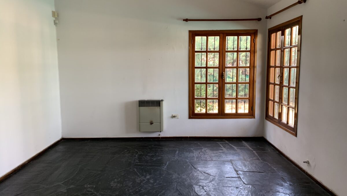 BE97E2D7-83A2-4160-B814-75F79411B91A