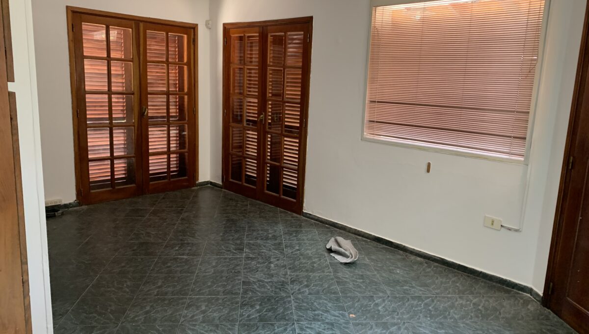 C8BA2ED8-4F0C-4AEB-84D1-F82C9D160DC0