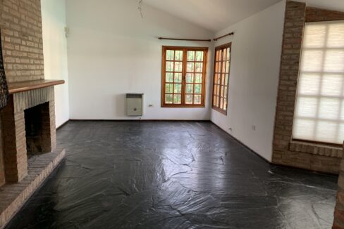 D69B9E5C-BFA4-4586-87CF-F01E86859919