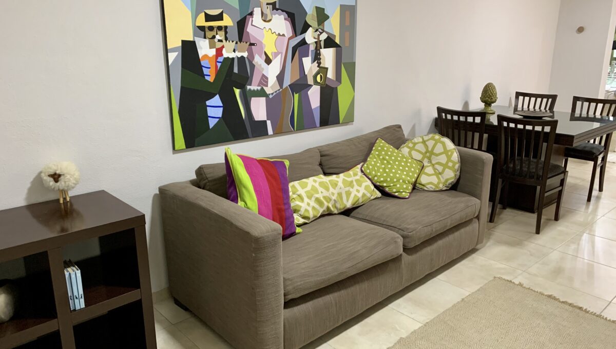 0D2D079A-4724-47B3-A7E0-DA7DFE02F719